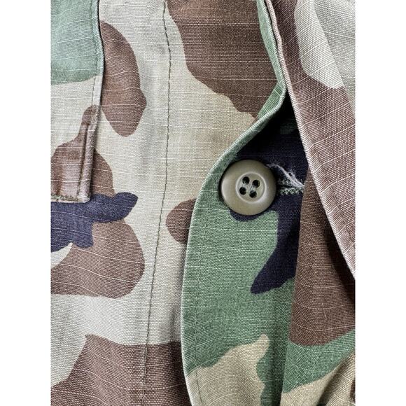 Vintage U.S. Army Woodland Camo BDU Jacket Med Long Ripstop Field Coat W/Patches - Picture 8 of 10